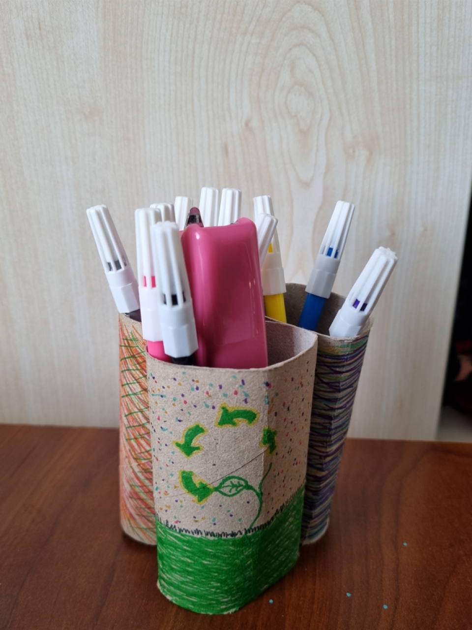 Turning toilet paper rolls into pencil holder