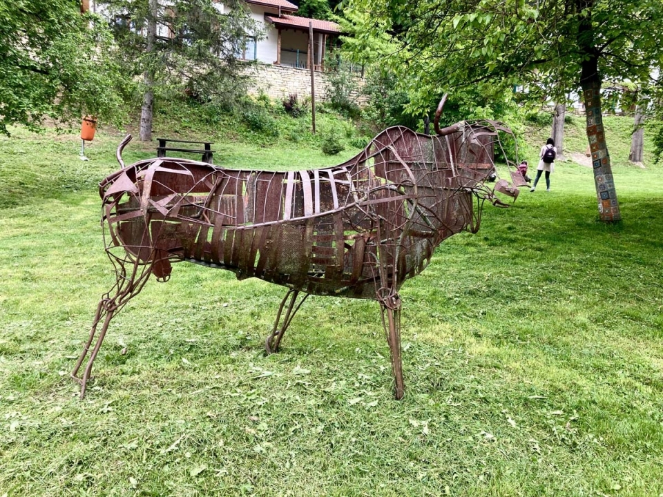 Bull from scrap metal