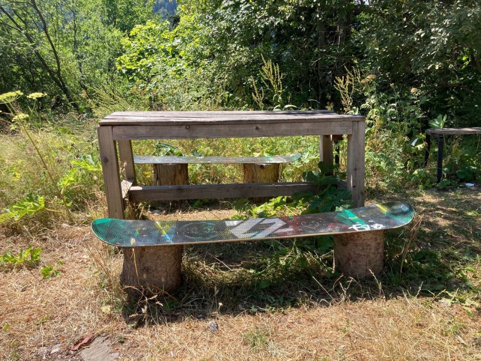 Benches from old snowboards