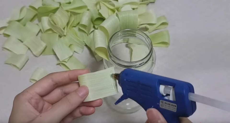 Decoration ideas from old glass jars
